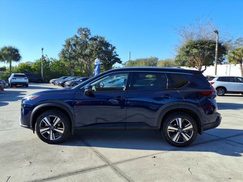 Used 2025 Nissan Rogue SL image 4