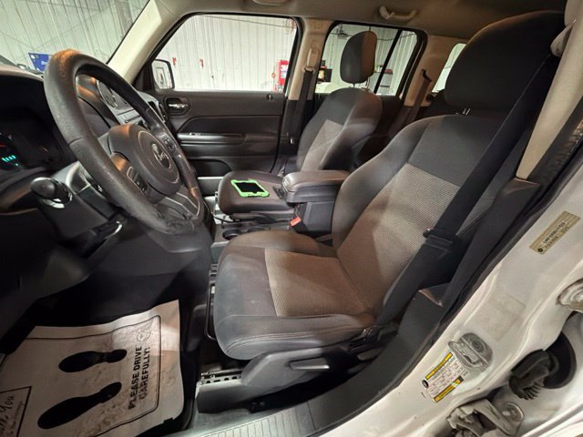 Used 2011 Jeep Patriot Latitude AWD/4WD image 21