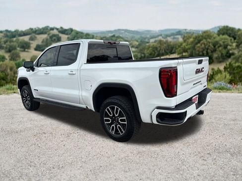 Used 2021 GMC Sierra 1500 AT4 w/ AT4 Premium Package AWD/4WD image 8