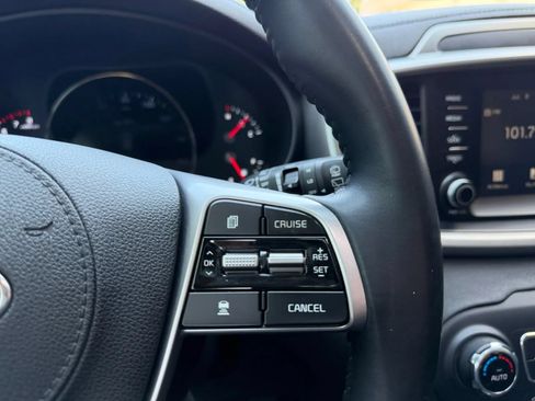 Used 2020 Kia Sorento EX FWD image 21