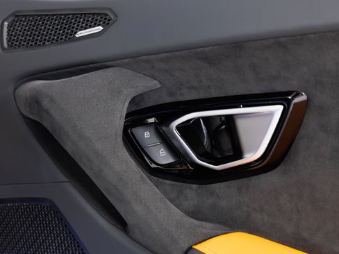 Used 2023 Lamborghini Huracan Tecnica RWD image 44
