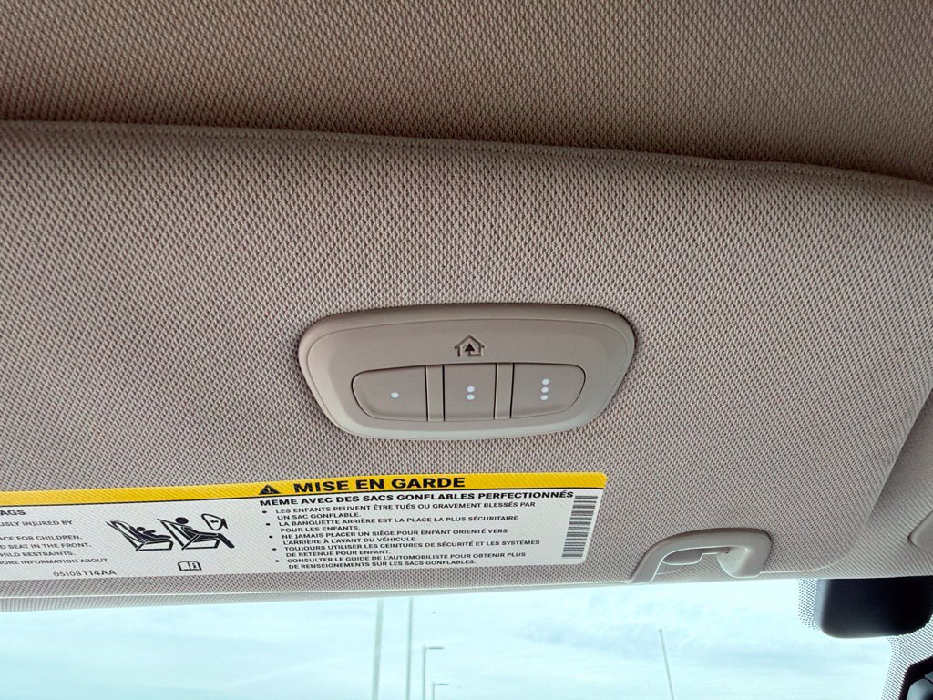 Used 2021 Chrysler Pacifica Touring-L FWD image 36
