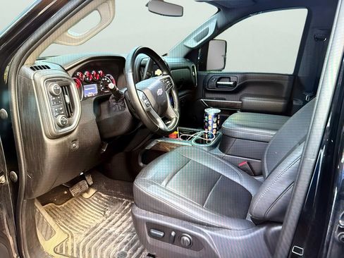 Used 2023 Chevrolet Silverado 2500 LTZ w/ LTZ Convenience Package AWD/4WD image 5