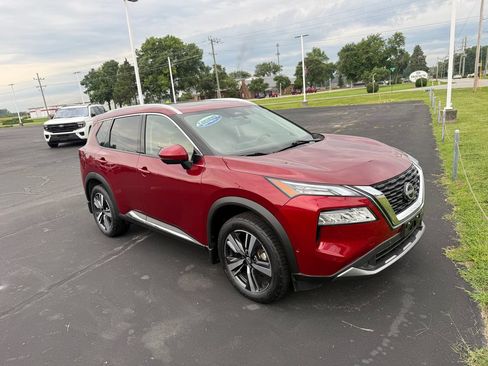 Used 2023 Nissan Rogue SL AWD/4WD image 3