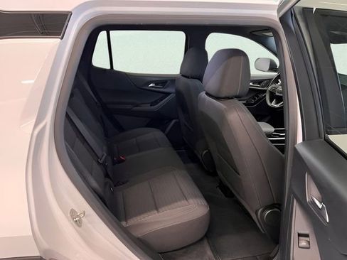 Used 2025 Chevrolet Equinox LT image 12