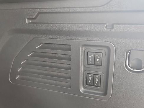 New 2026 Buick Enclave Avenir w/ Super Cruise Package image 12