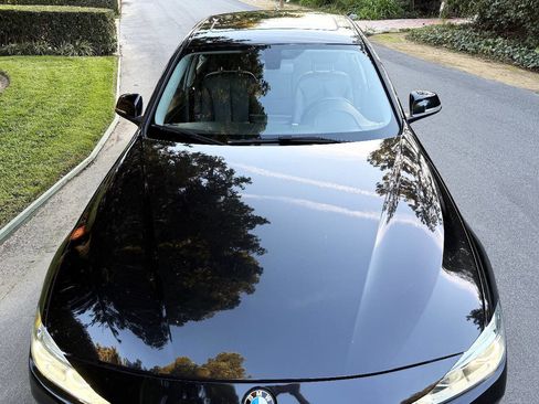 Used 2018 BMW 320i xDrive Sedan image 11