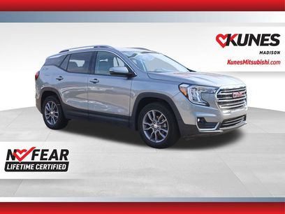 Used 2024 GMC Terrain SLT