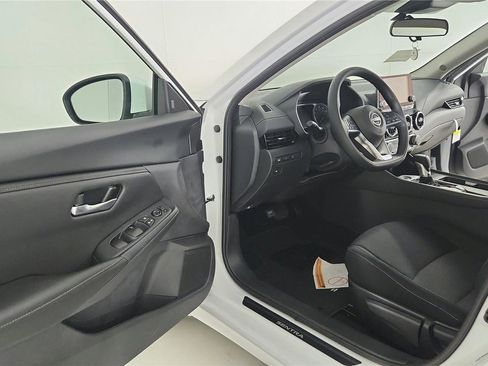 Used 2024 Nissan Sentra SV image 17