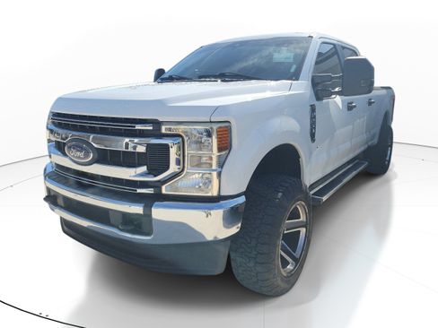 Used 2022 Ford F250 XL w/ STX Appearance Package AWD/4WD image 3