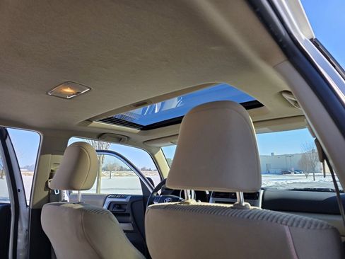 Used 2012 Toyota 4Runner SR5 w/ Convenience Pkg image 20