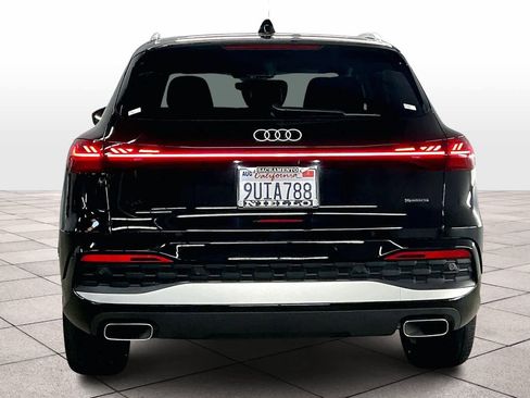 Certified 2025 Audi Q5 Prestige image 7