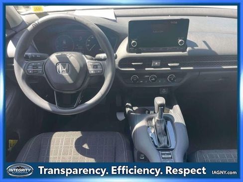Used 2023 Honda HR-V LX image 13
