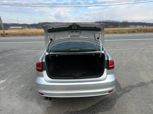 Used 2015 Volkswagen Jetta SE image 10