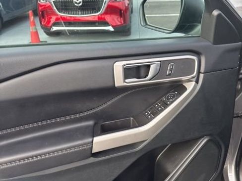 Used 2024 Ford Explorer XLT w/ Class IV Trailer Tow Package image 19