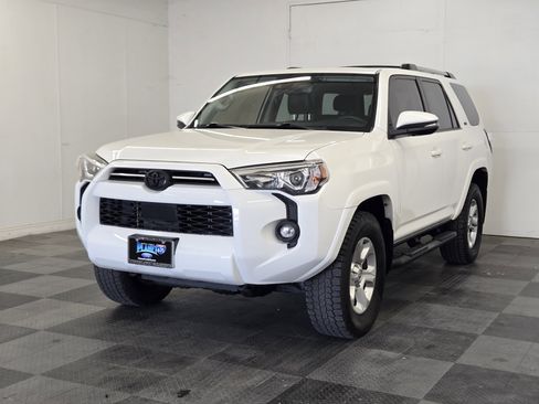 Used 2021 Toyota 4Runner SR5 Premium image 4