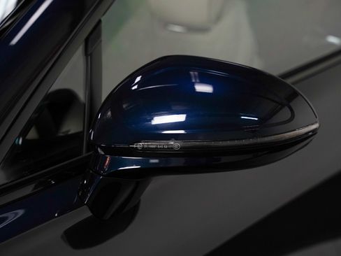 Used 2021 Bentley Continental GT V8 image 18