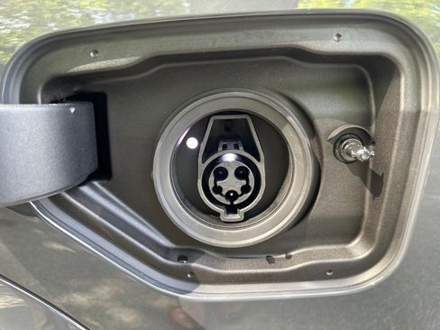 New 2026 BMW X5 xDrive50e w/ M Sport Package image 23