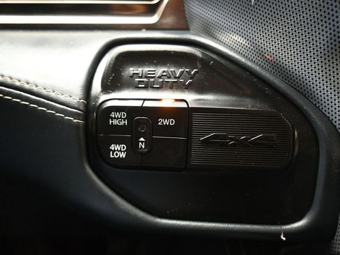 Used 2023 RAM 2500 Limited image 27