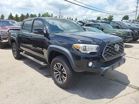 Used 2021 Toyota Tacoma TRD Off-Road AWD/4WD image 8