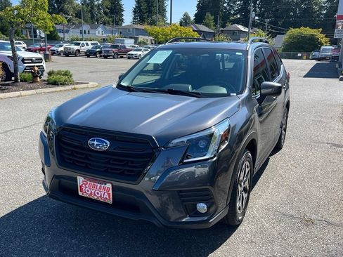 Used 2023 Subaru Forester Premium AWD/4WD image 4