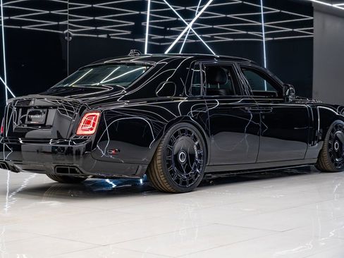 Used 2026 Rolls-Royce Phantom Sedan image 19