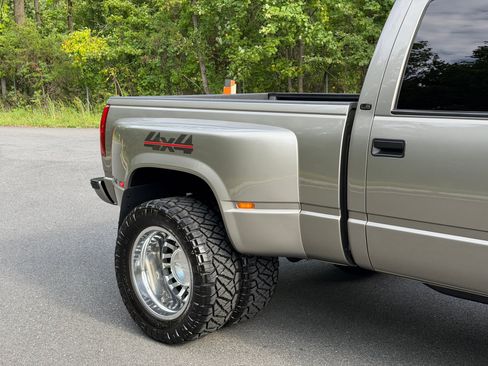 Used 1999 Chevrolet Silverado 3500 4x4 Crew Cab w/ Preferred Equipment Group 3 image 14