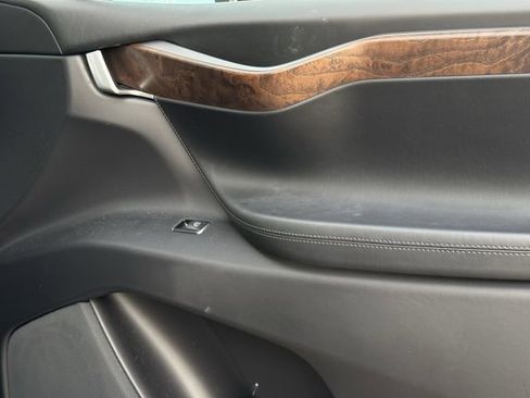 Used 2018 Tesla Model X 100D image 26