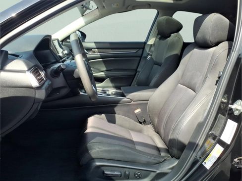 Used 2019 Honda Accord EX image 22