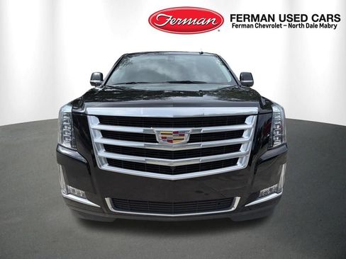 Used 2020 Cadillac Escalade 2WD image 2