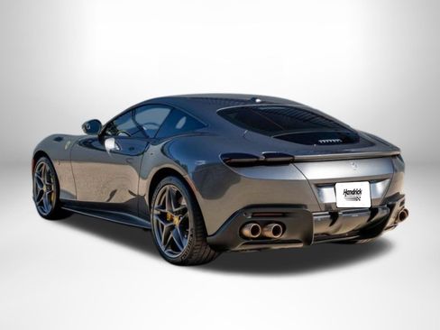 Used 2022 Ferrari Roma RWD image 3