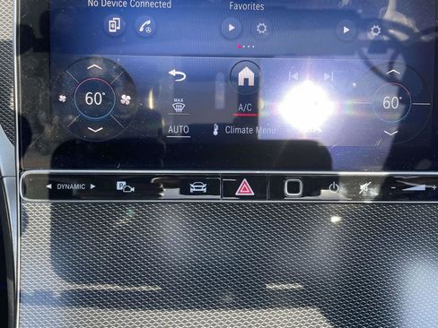 Used 2024 Mercedes-Benz GLC 300 4MATIC image 40