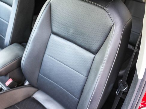 Used 2019 Volkswagen Tiguan SE image 24