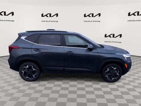 Certified 2025 Kia Seltos EX image 9