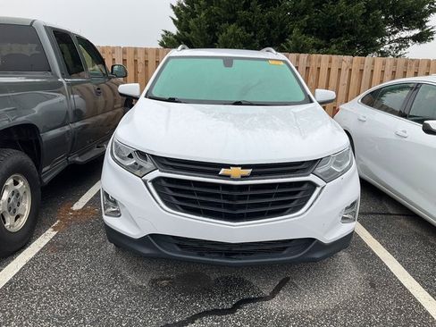 Used 2019 Chevrolet Equinox LT image 2