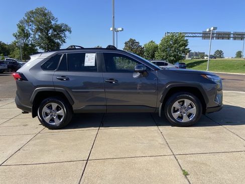 Used 2024 Toyota RAV4 XLE FWD image 13