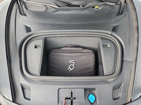 Certified 2025 Porsche Taycan image 26