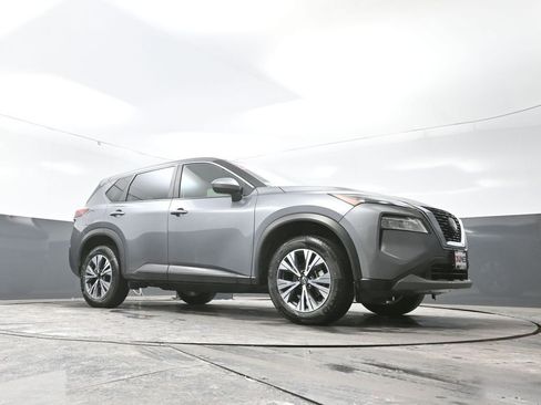 Used 2023 Nissan Rogue SV image 50