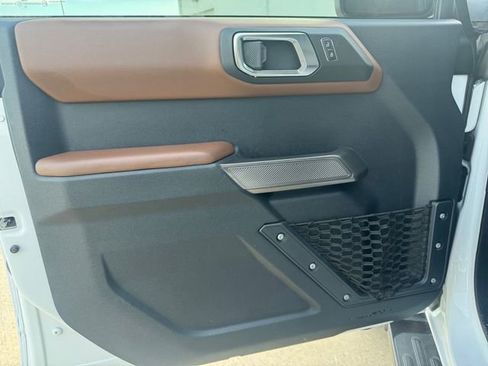 Used 2022 Ford Bronco Outer Banks w/ Sasquatch Package AWD/4WD image 4