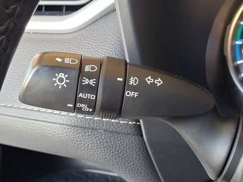 Certified 2021 Toyota RAV4 XLE Premium AWD/4WD image 32