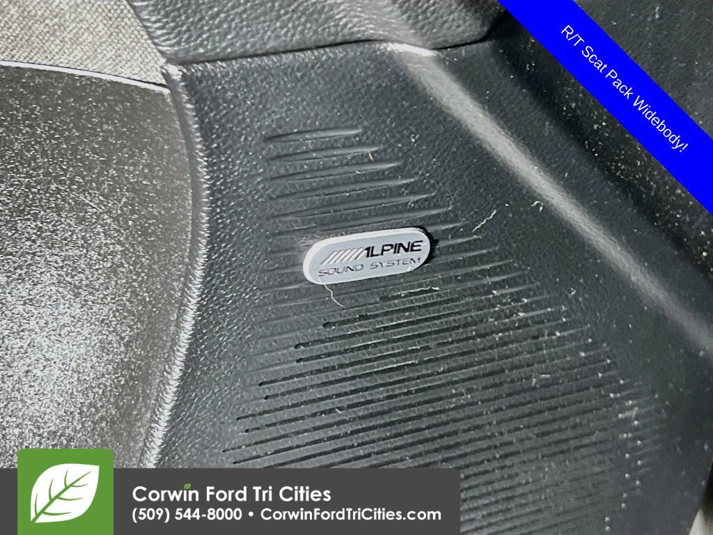 Used 2021 Dodge Challenger R/T Scat Pack RWD image 12