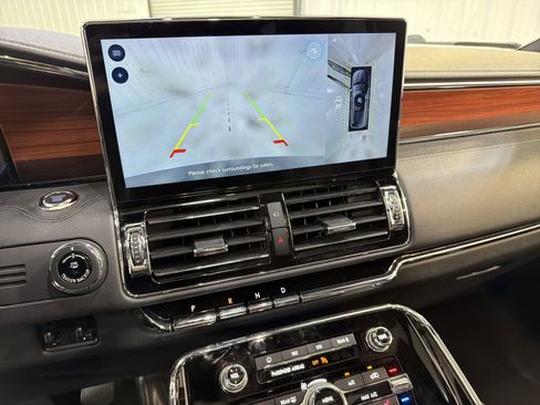 Used 2023 Lincoln Navigator Reserve image 20