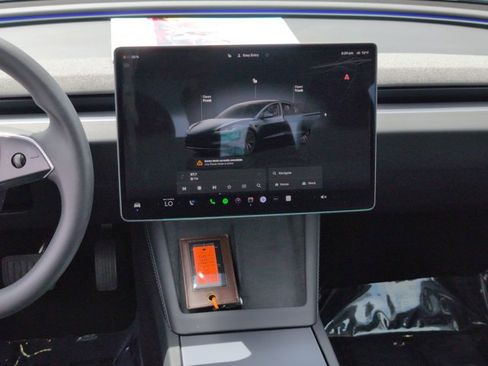 Used 2024 Tesla Model 3 image 15