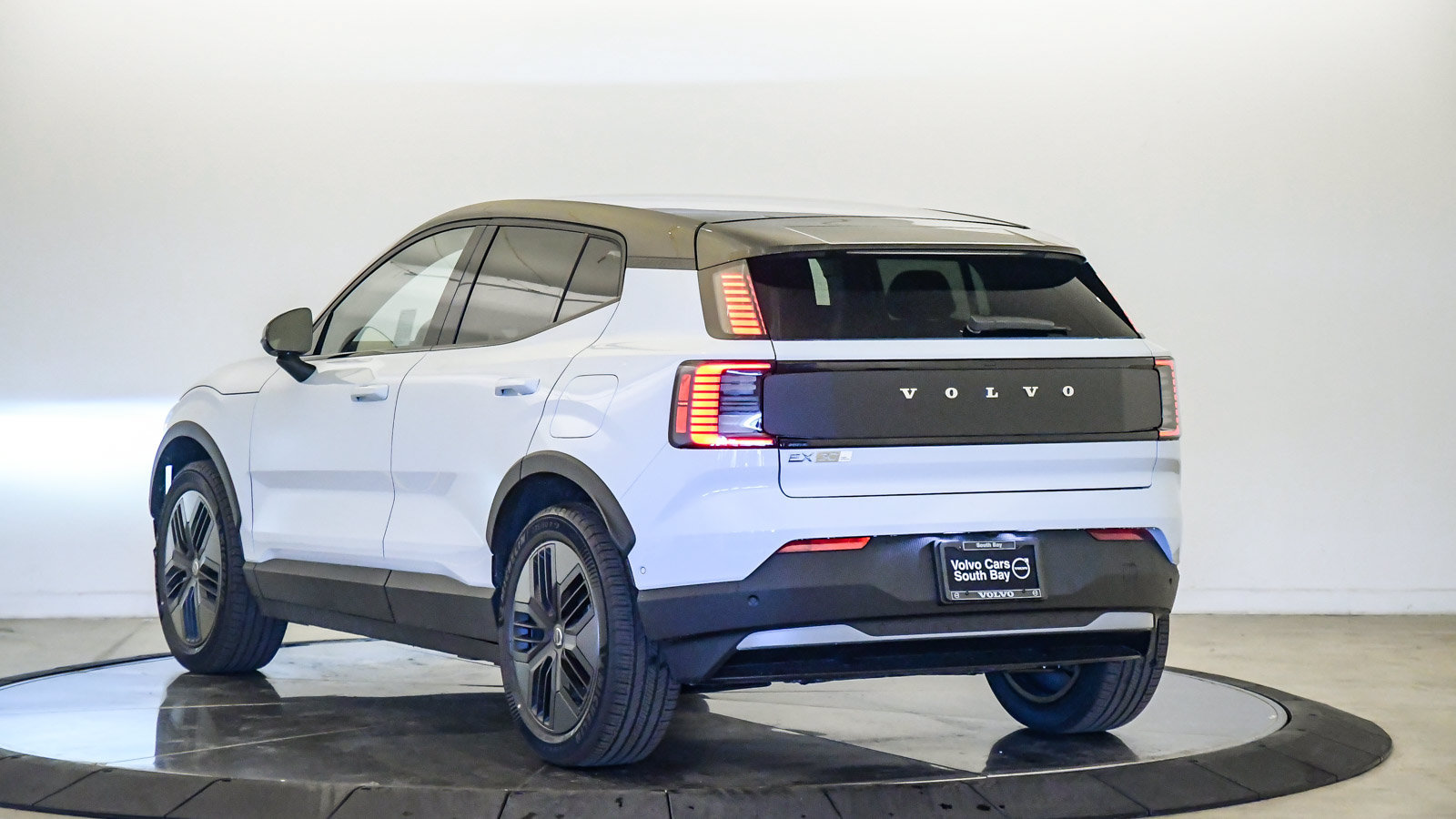 New 2026 Volvo EX30 Cross Country Ultra w/ Protection Package Premier AWD/4WD image 2