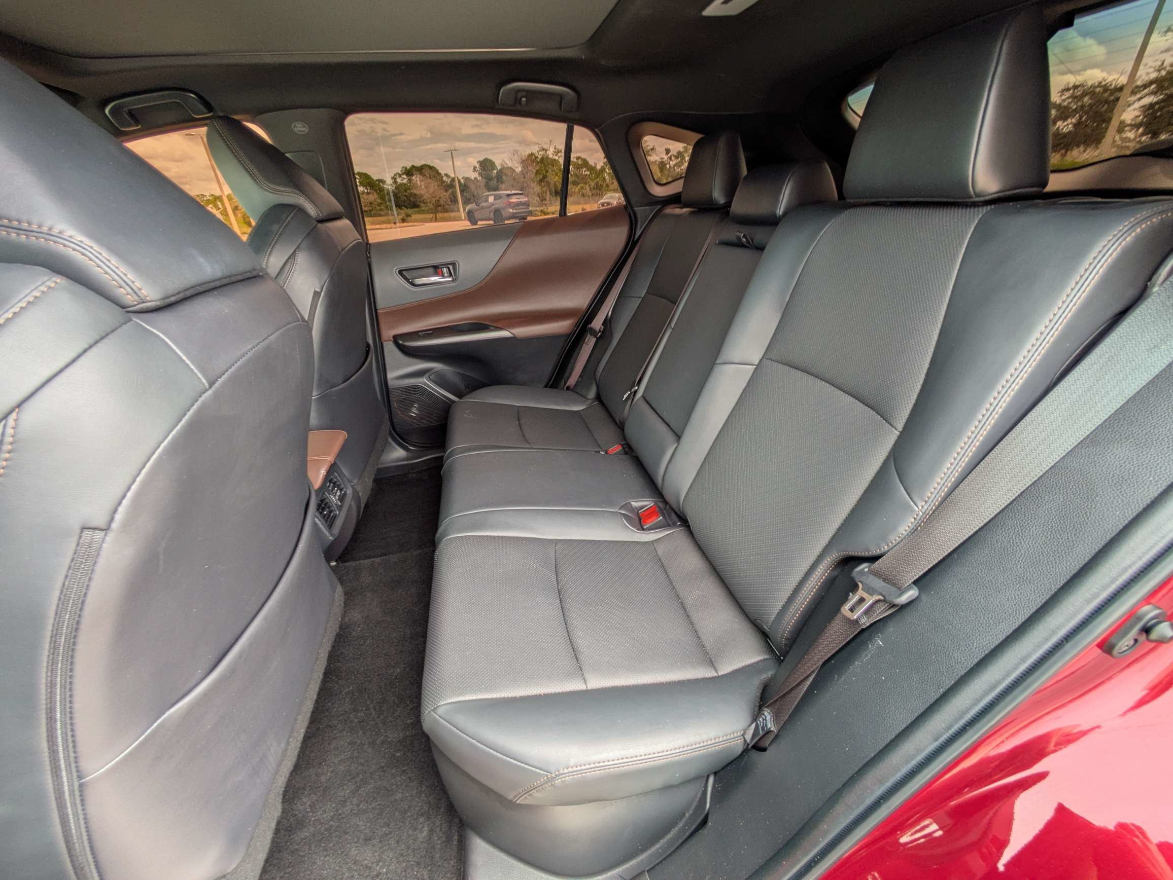 Used 2021 Toyota Venza Limited AWD/4WD image 14