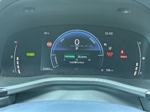 Used 2025 Toyota Camry SE image 27