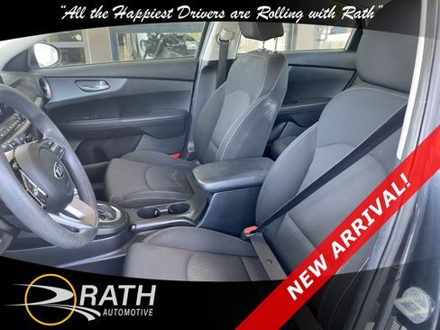 Used 2021 Kia Forte LXS FWD image 12
