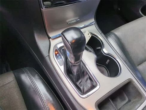 Used 2021 Jeep Grand Cherokee Laredo X image 32