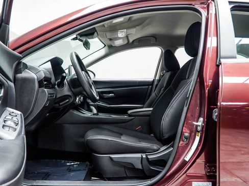 Used 2024 Nissan Sentra SV FWD image 34