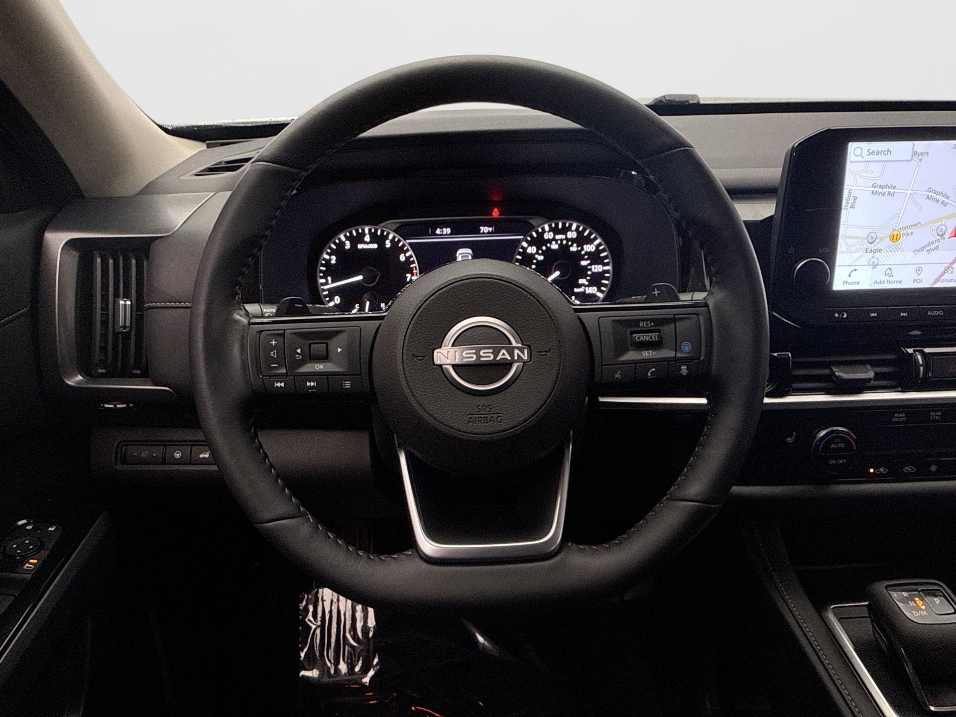 Used 2023 Nissan Pathfinder SL AWD/4WD image 12